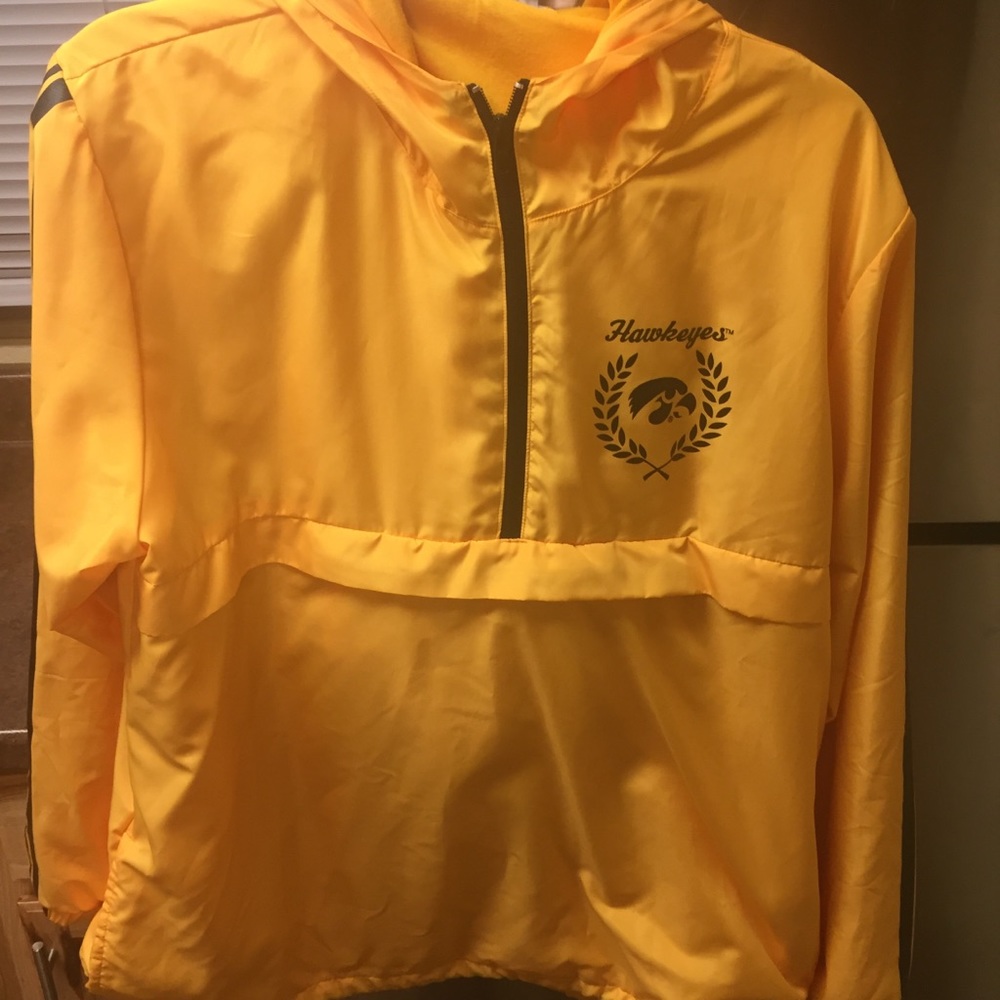 Like new PINK Iowa Hawkeyes windbreaker/jacket